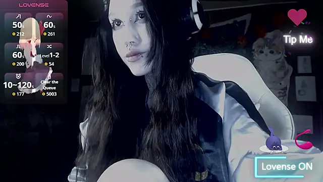 Snapshot of chloe_crystall_killer chatting on 03/21/26, 06:51 chloe crystall killer online show from 03/21/26, 06:51