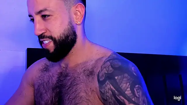 Snapshot of BradLeon_ chatting on 03/22/25, 12:49 BradLeon online show from 03/22/25, 12:49