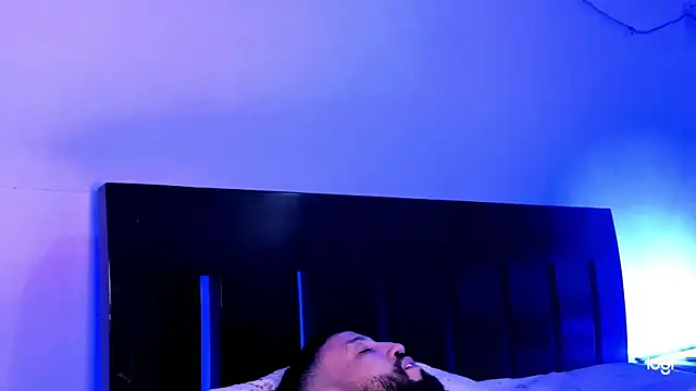 Snapshot of BradLeon_ chatting on 03/22/25, 03:52 BradLeon online show from 03/22/25, 03:52