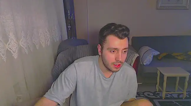 handsomeee04 online show from 01/31/25, 09:37