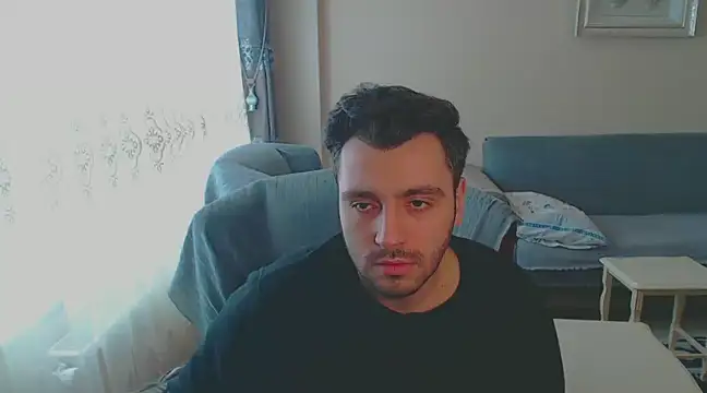 handsomeee04 online show from 02/02/25, 11:30