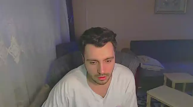 handsomeee04 online show from 02/02/25, 03:39