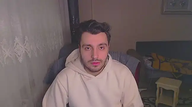 handsomeee04 online show from 02/10/25, 09:04