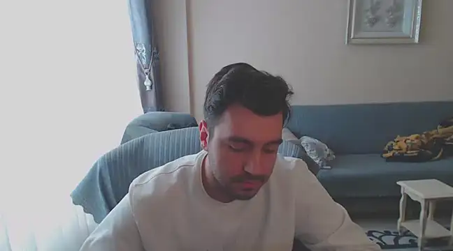 handsomeee04 online show from 03/16/25, 09:49