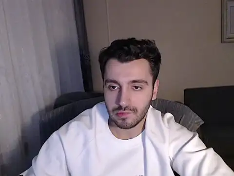 handsomeee04 online show from 12/02/25, 10:16