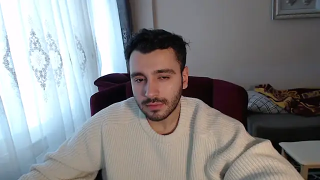 Snapshot of handsomeee04 chatting on 12/23/25, 06:11 handsomeee04 online show from 12/23/25, 06:11