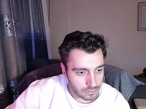 Snapshot of handsomeee04 chatting on 01/08/26, 10:34 handsomeee04 online show from 01/08/26, 10:34