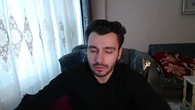 Snapshot of handsomeee04 chatting on 02/05/26, 02:00 handsomeee04 online show from 02/05/26, 02:00