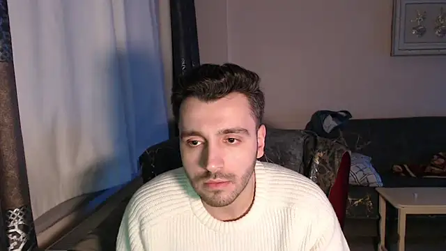 Snapshot of handsomeee04 chatting on 02/14/26, 09:44 handsomeee04 online show from 02/14/26, 09:44