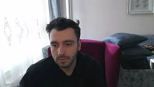 Snapshot of handsomeee04 chatting on 02/25/26, 01:32 handsomeee04 online show from 02/25/26, 01:32