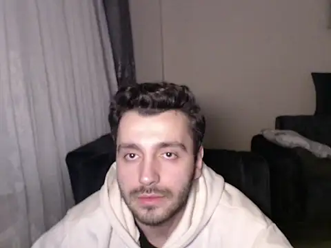 Snapshot of handsomeee04 chatting on 03/20/26, 06:02 handsomeee04 online show from 03/20/26, 06:02