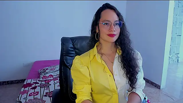 emmaTorres1 online show from 02/28/25, 08:18