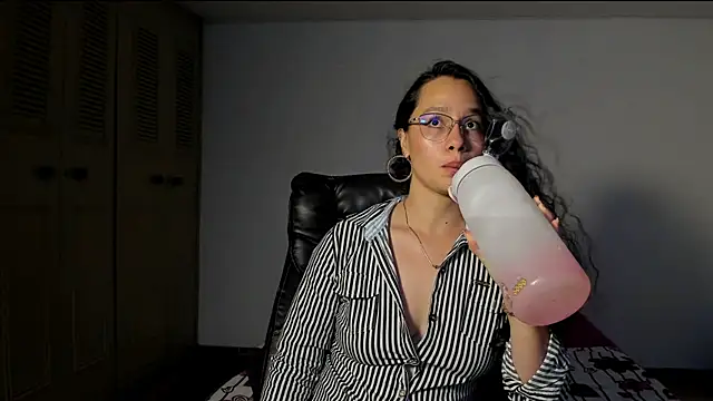 emmaTorres1 online show from 03/01/25, 02:26