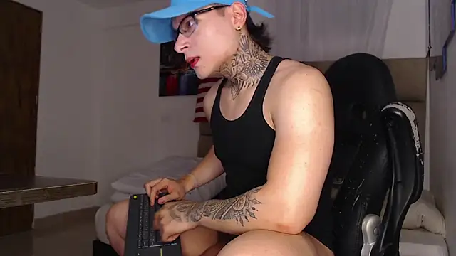 DennisWalkerr online show from 03/20/25, 12:19