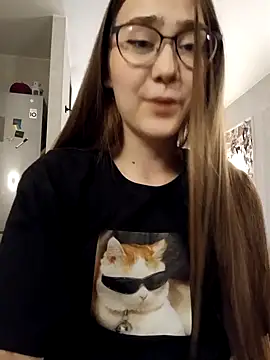 Snapshot of SashaMeow chatting on 02/02/25, 10:28 SashaMeow online show from 02/02/25, 10:28