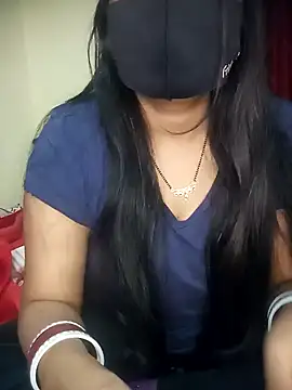 Snapshot of Soniya_444 chatting on 01/12/25, 07:43 Soniya 444 online show from 01/12/25, 07:43