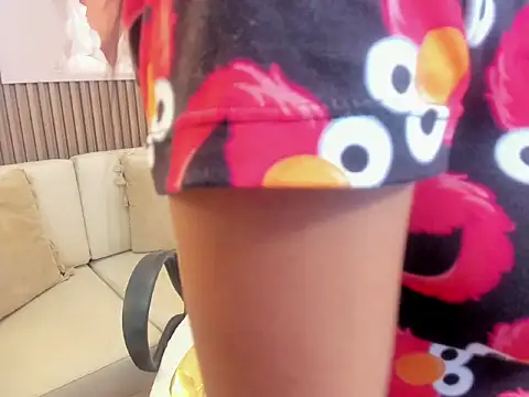 Daphne Fox  online show from 11/12/25, 04:02