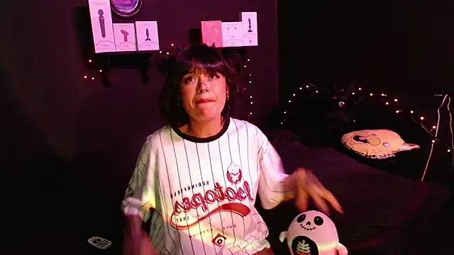 Snapshot of rousstattoo chatting on 10/01/25, 02:17 rousstattoo online show from 10/01/25, 02:17