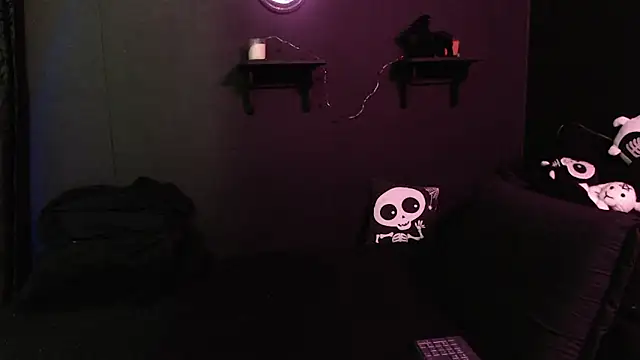 Snapshot of rousstattoo chatting on 01/15/26, 03:00 rousstattoo online show from 01/15/26, 03:00