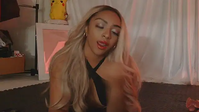 Snapshot of jaslenelovely chatting on 01/04/25, 04:00 jaslenelovely online show from 01/04/25, 04:00