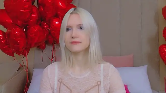 Snapshot of NellieLoyns chatting on 02/17/26, 05:30 NellieLoyns online show from 02/17/26, 05:30