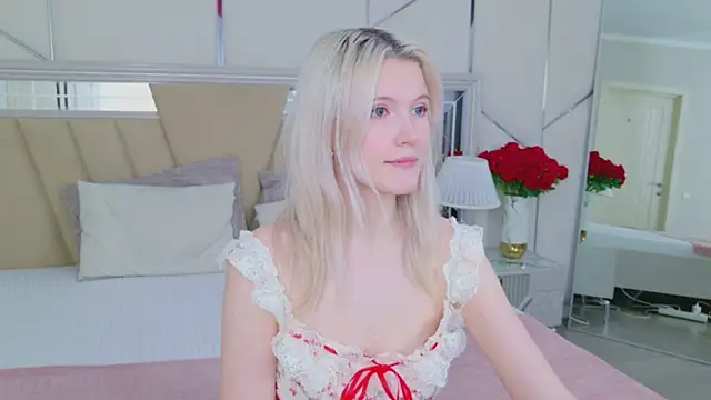 Snapshot of NellieLoyns chatting on 03/04/26, 06:47 NellieLoyns online show from 03/04/26, 06:47