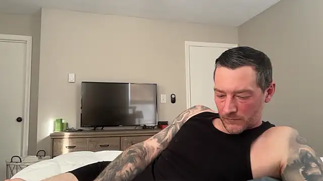 Snapshot of moon-boy chatting on 01/24/25, 08:00 moon-boy online show from 01/24/25, 08:00