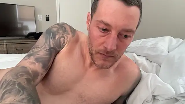 Snapshot of moon-boy chatting on 02/11/25, 08:31 moon-boy online show from 02/11/25, 08:31