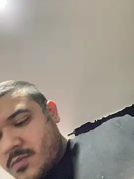 El Titan1998 online show from 02/24/25, 08:58