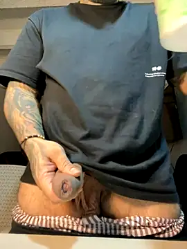 El Titan1998 online show from 09/15/25, 11:27