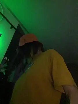 Snapshot of BlueStoneX chatting on 11/03/25, 06:47 BlueStoneX online show from 11/03/25, 06:47