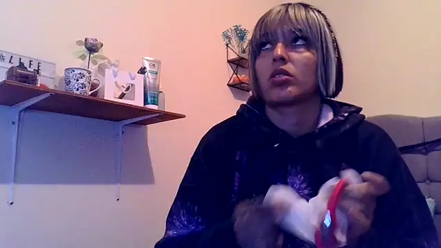 Snapshot of BlueStoneX chatting on 03/08/26, 09:13 BlueStoneX online show from 03/08/26, 09:13