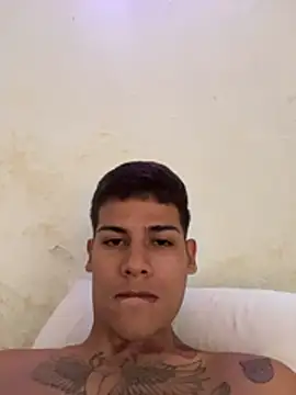 Snapshot of Clyde019 chatting on 11/12/25, 05:35 Clyde019 online show from 11/12/25, 05:35