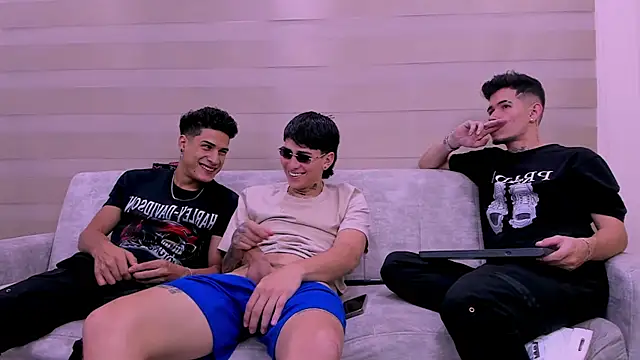 Snapshot of hell_twink chatting on 01/25/25, 09:57 hell twink online show from 01/25/25, 09:57