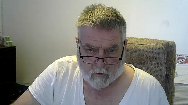 Snapshot of viejo_oso chatting on 11/05/25, 07:03 viejo oso online show from 11/05/25, 07:03