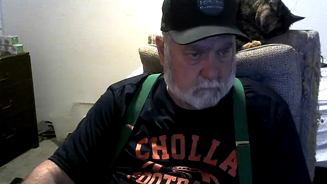 Snapshot of viejo_oso chatting on 12/01/25, 04:50 viejo oso online show from 12/01/25, 04:50