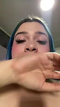 Snapshot of Sophia_cyrus11 chatting on 06/26/26, 08:13 Sophia cyrus11 online show from 06/26/26, 08:13