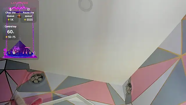 stefany duque1  online show from 02/05/25, 08:54