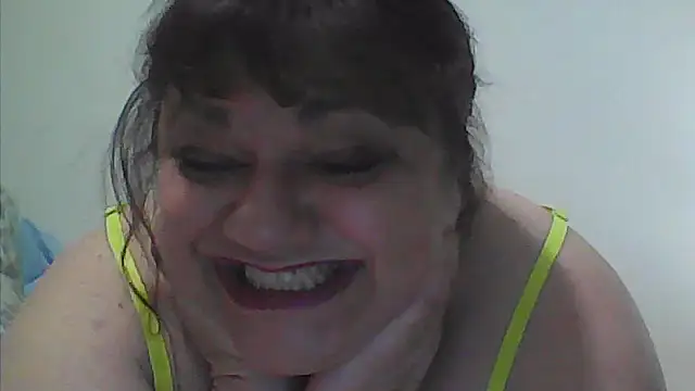 Snapshot of Luciouslouise72@xh chatting on 01/10/26, 03:58 Luciouslouise72xh online show from 01/10/26, 03:58