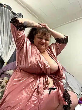 Snapshot of Luciouslouise72@xh chatting on 01/16/26, 08:24 Luciouslouise72xh online show from 01/16/26, 08:24
