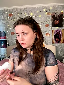 Sabrina shells online show from 10/30/25, 10:38