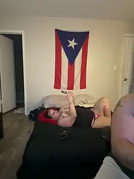 Snapshot of cloudy_couple444 chatting on 02/05/25, 11:44 cloudy couple444 online show from 02/05/25, 11:44