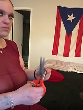 Snapshot of cloudy_couple444 chatting on 02/05/25, 02:48 cloudy couple444 online show from 02/05/25, 02:48