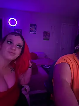 Snapshot of cloudy_couple444 chatting on 03/08/25, 08:11 cloudy couple444 online show from 03/08/25, 08:11