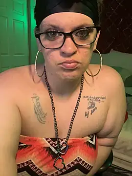 Snapshot of cloudy_couple444 chatting on 10/07/25, 06:32 cloudy couple444 online show from 10/07/25, 06:32