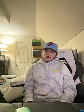 Snapshot of jones20030 chatting on 12/24/24, 04:44 jones20030 online show from 12/24/24, 04:44