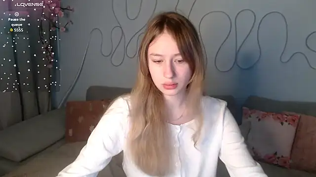 Snapshot of Haley_Vixen chatting on 12/16/25, 09:03 Haley Vixen online show from 12/16/25, 09:03
