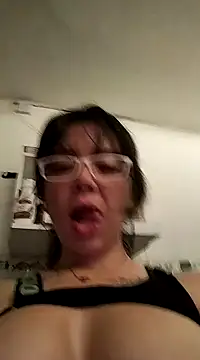 Snapshot of StarSex22 chatting on 12/24/24, 03:47 StarSex22 online show from 12/24/24, 03:47