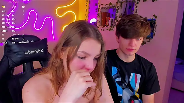 RobertAndLinela online show from 01/11/25, 04:46