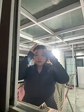 Snapshot of Happyou2 chatting on 01/28/25, 10:56 Happyou2 online show from 01/28/25, 10:56